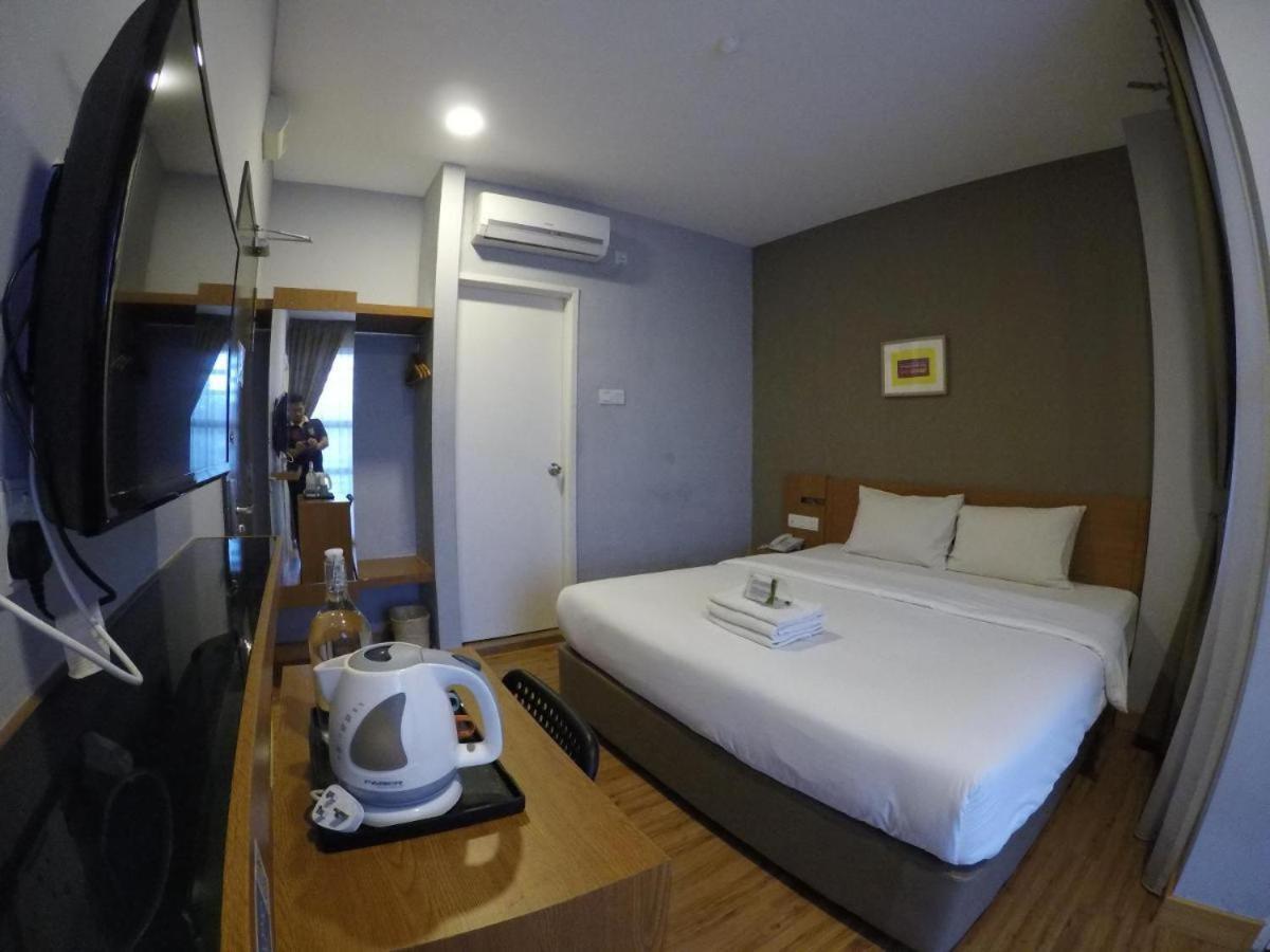 Golden Leaf Boutique Hotel Nusa Idaman Formerly Known As Ariana Hotel ยะโฮร์บาห์รู ภายนอก รูปภาพ