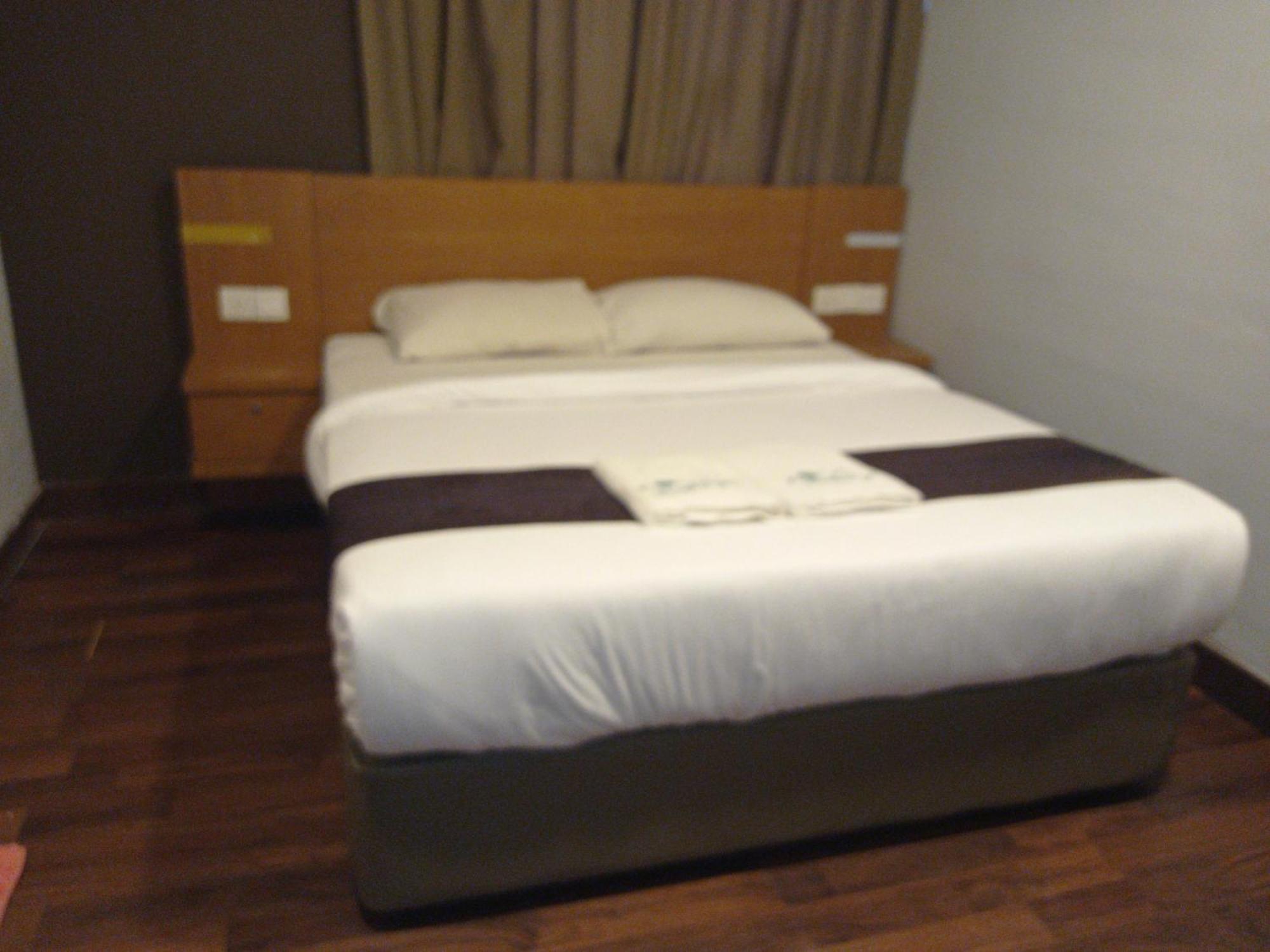 Golden Leaf Boutique Hotel Nusa Idaman Formerly Known As Ariana Hotel ยะโฮร์บาห์รู ภายนอก รูปภาพ