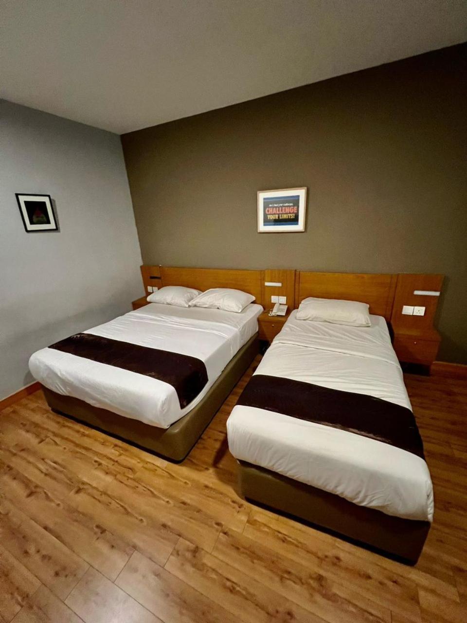 Golden Leaf Boutique Hotel Nusa Idaman Formerly Known As Ariana Hotel ยะโฮร์บาห์รู ภายนอก รูปภาพ
