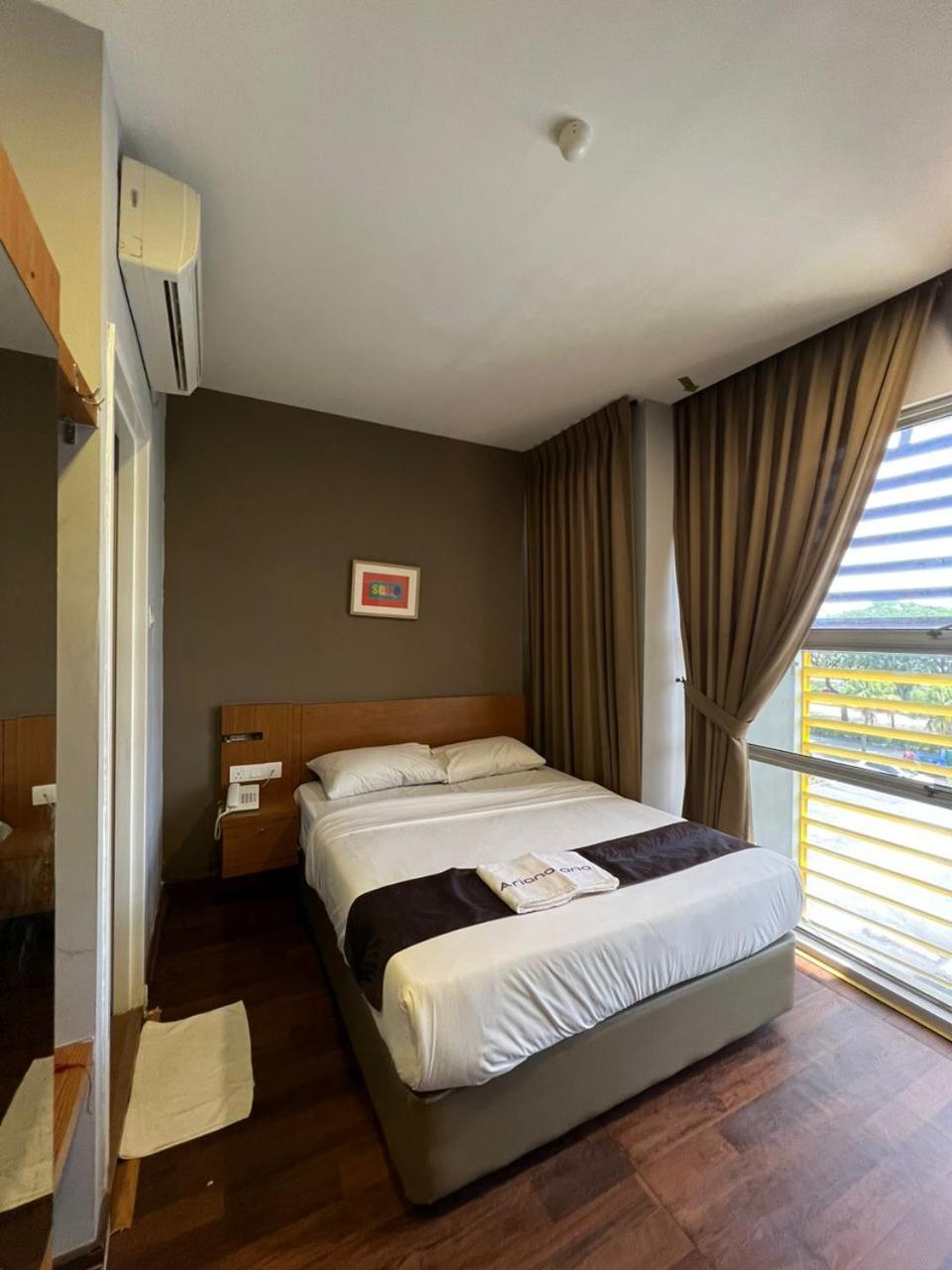 Golden Leaf Boutique Hotel Nusa Idaman Formerly Known As Ariana Hotel ยะโฮร์บาห์รู ภายนอก รูปภาพ