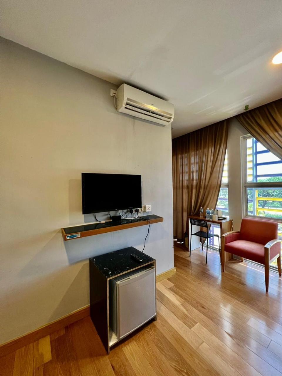 Golden Leaf Boutique Hotel Nusa Idaman Formerly Known As Ariana Hotel ยะโฮร์บาห์รู ภายนอก รูปภาพ